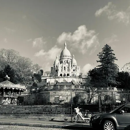 Proche Elysee *